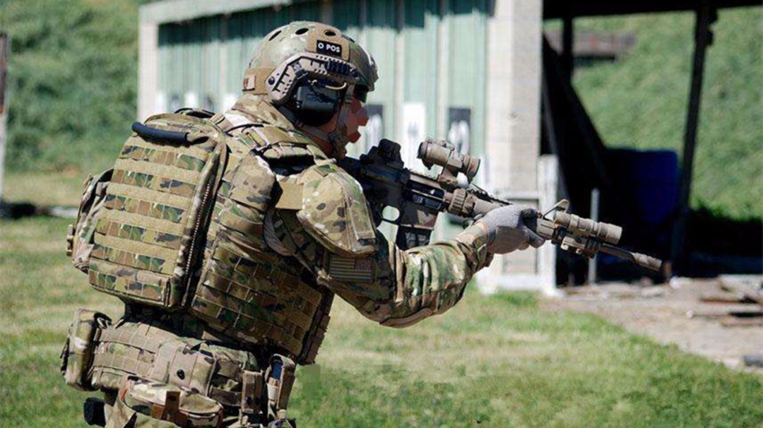 美军配发防弹衣么,为什么美军的防弹衣都是重型的