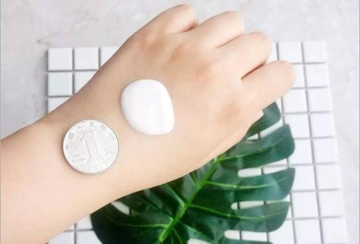 宝宝三岁前晒伤,别等孩子晒黑晒伤才开始涂防晒