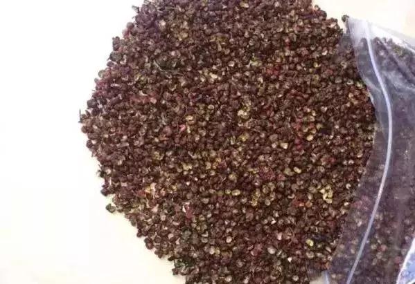 花椒、麻椒、藤椒有啥区别，在烹饪中如何与食材搭配才能最美味？