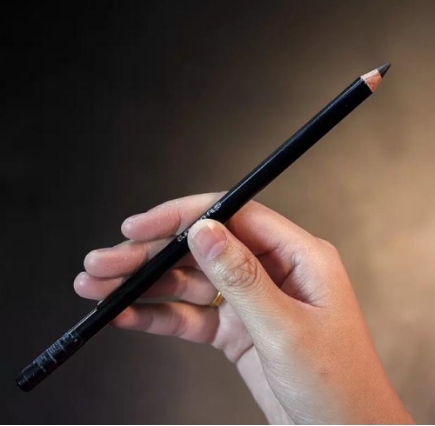 孕期用孕妇专用化妆品可以化妆吗,孕期化妆品对胎儿的危害有多大