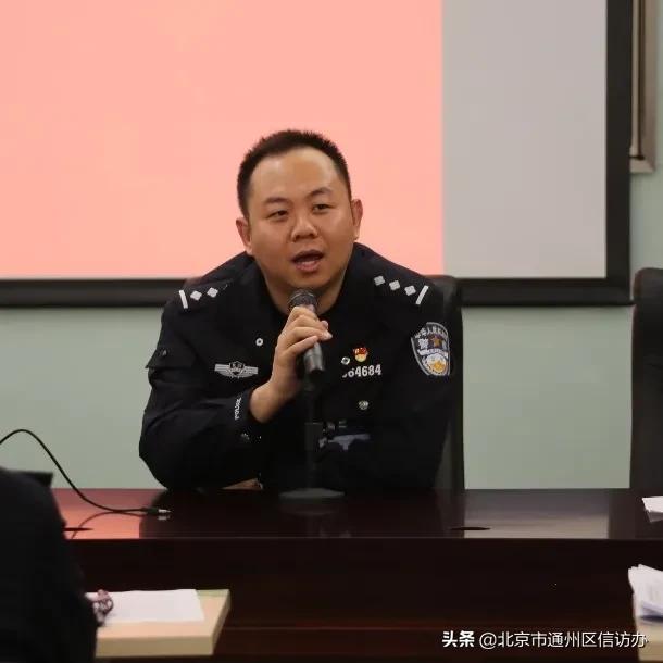 新提拔领导干部培训班,给新上任的基层专干培训