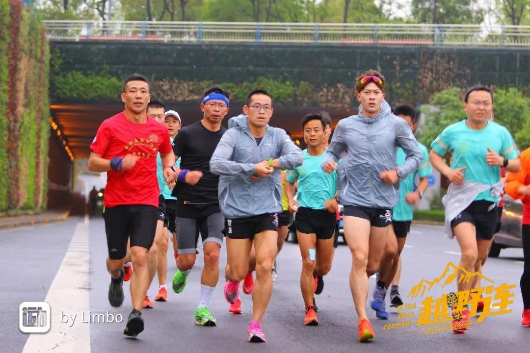 匹克态极569,匹克减震系列跑鞋569