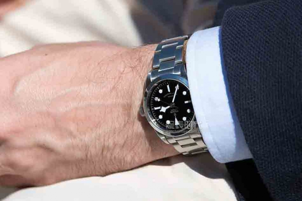 帝舵男士大表盘带钻手表价格,表径36帝舵手表男上手效果