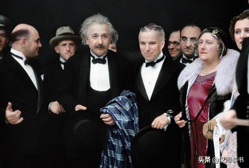 老照片1950年代的玛丽莲梦露,玛丽莲梦露粉红色裙子