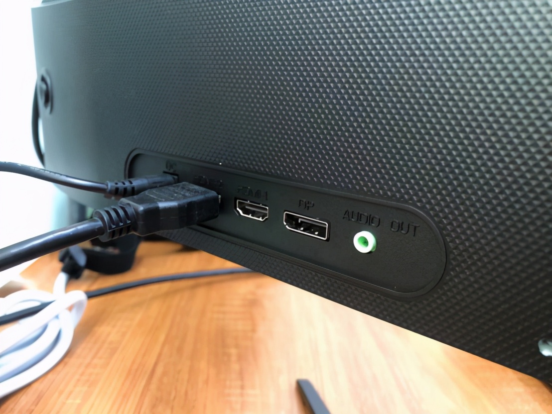 要什么多连屏，这才是沉浸式的游戏体验，SANC盛色H29测评