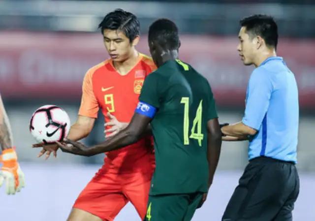 中国足协怎样来拯救中国足球,追问国足1:5惨败足球之夜