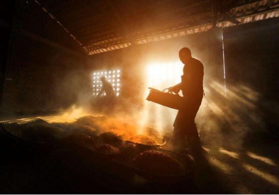 这才是文化自信！打造全新IP，二锅头新势力正悄然崛起