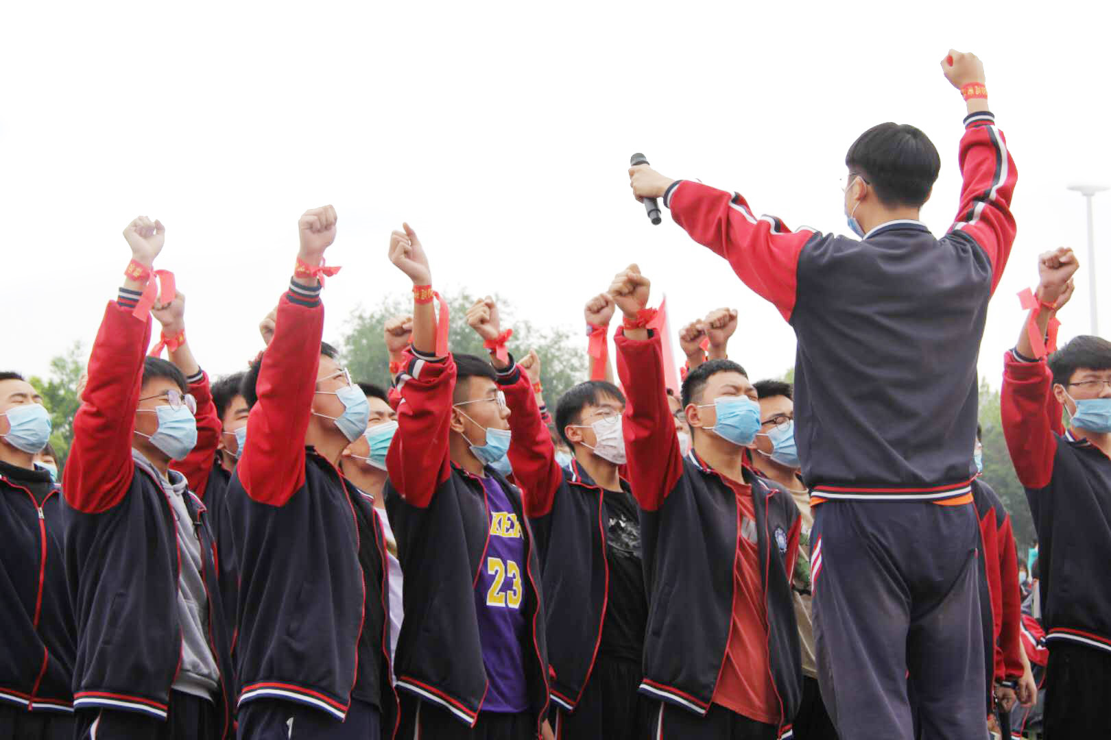 “激情二高”：一路发展一路歌