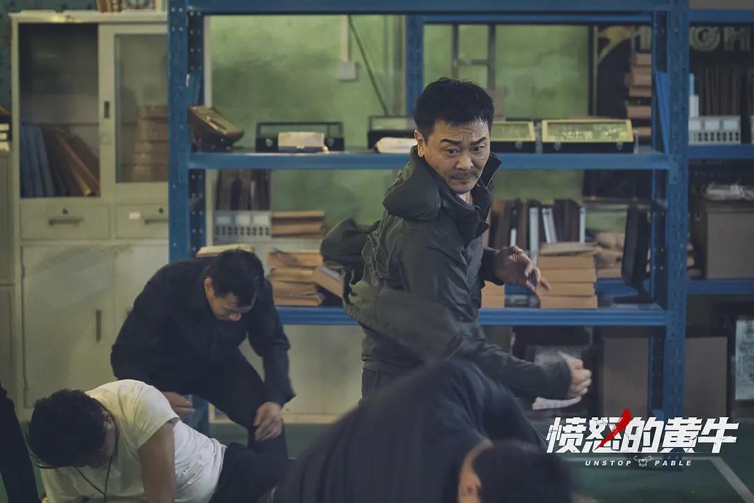 同样是翻拍，为何《大赢家》好评不断，《愤怒的黄牛》却一地鸡毛