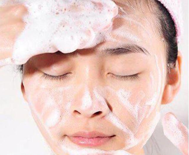 适用任何肤质的氨基酸洗面奶推荐,比较好用的氨基酸洗面奶推荐