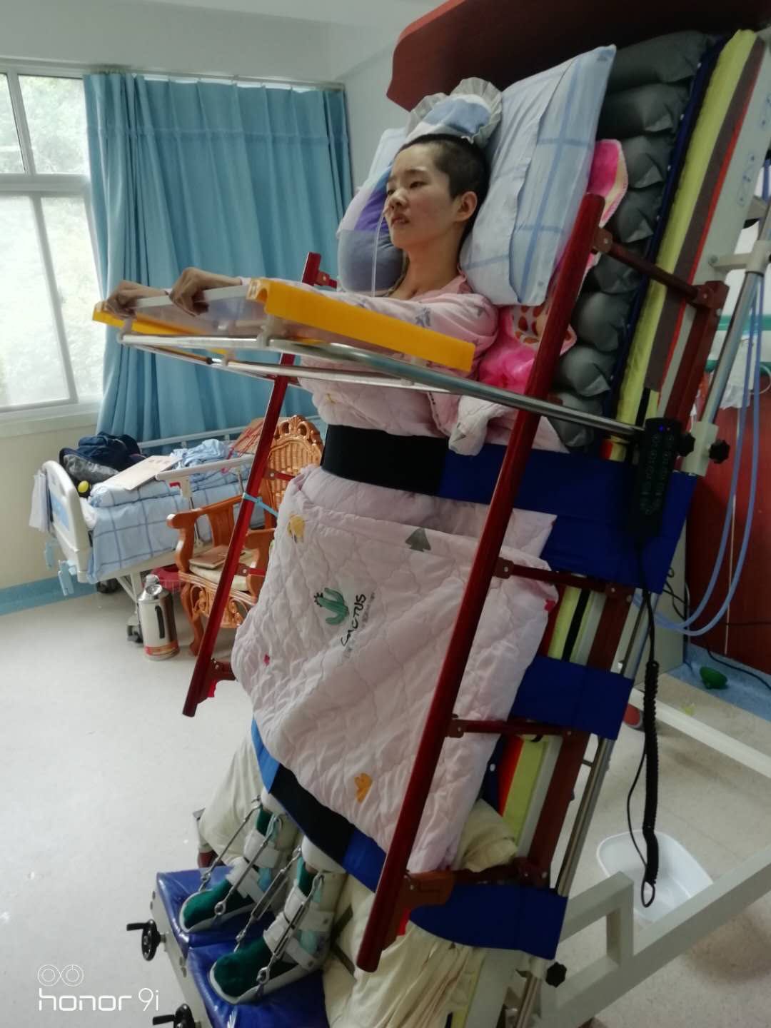 植物人托养困境:无处安放的生命安养一个植物人,就是安抚一个家庭