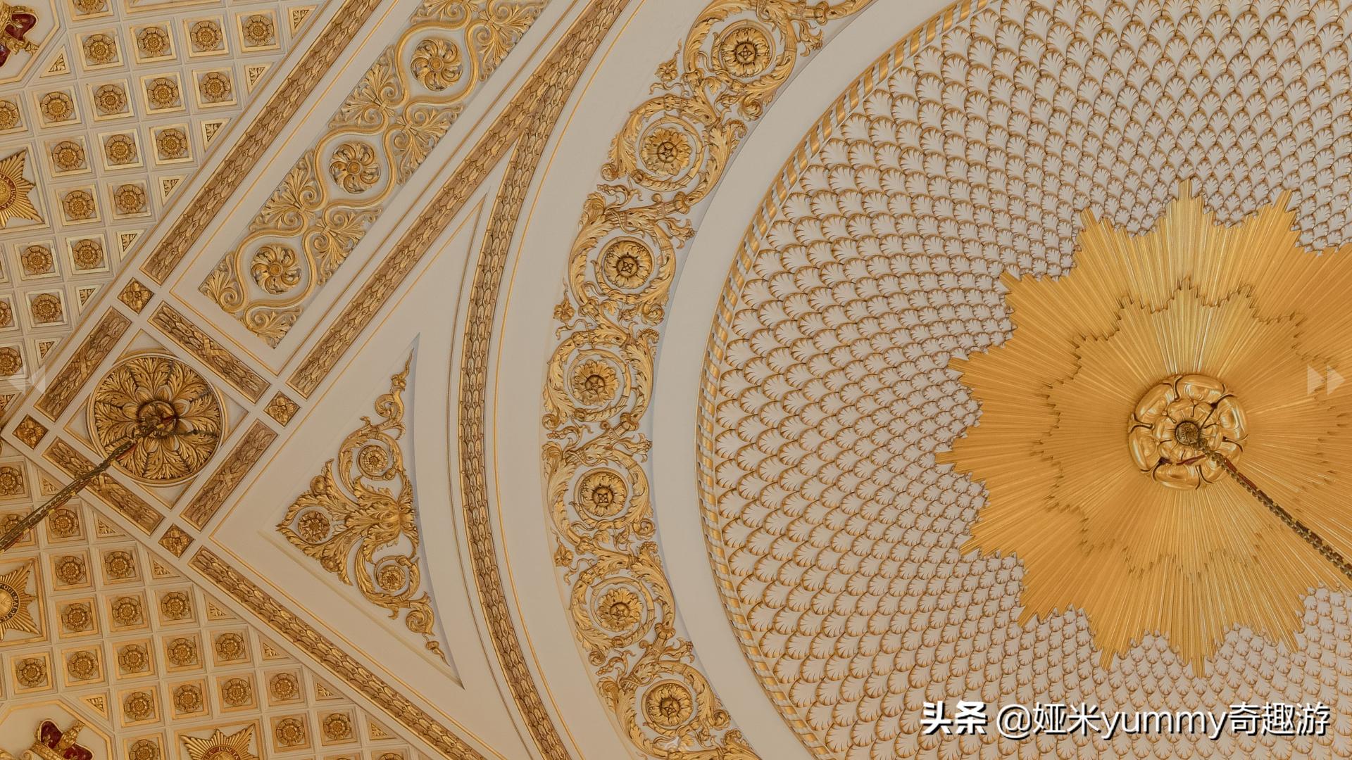 白金汉宫是女王的宫殿吗,伊丽莎白二世白金汉宫阳台