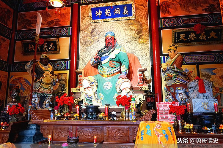 关羽性格的缺陷是高傲,关羽的优点与弱点