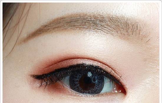 现在最流行的眉毛颜色是什么颜色,现在流行哪种眉毛比较好看