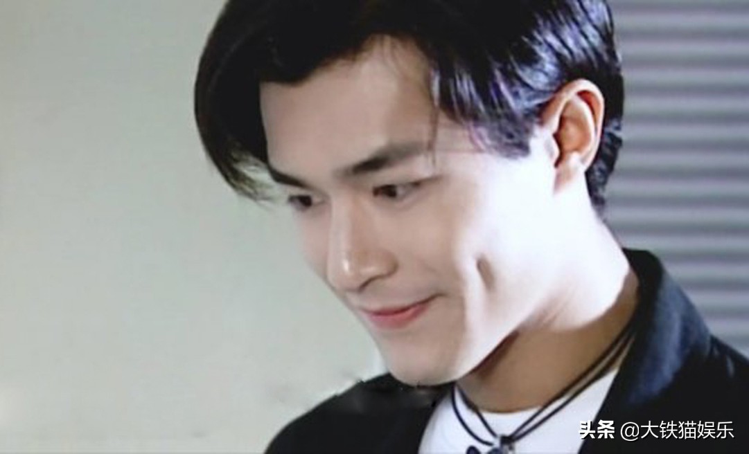 有酒窝的“大叔”只服这4位,不仅笑起来甜,辨识度高,还特耐老