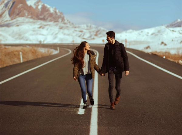 为什么师生恋不被认可,师生恋真的有对与错么