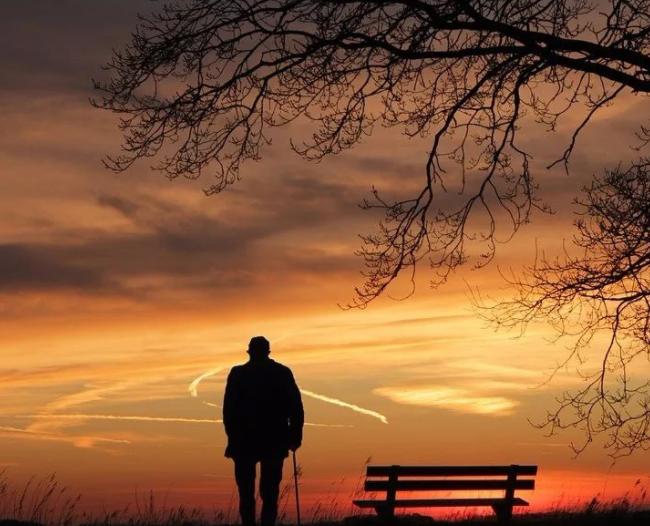 老夫妻婚姻怎么走过来的,老夫老妻的婚姻怎么维持