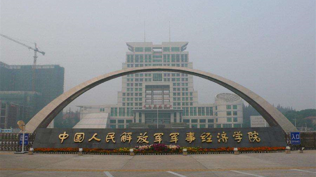 中国最小退役军官8岁入伍,中国特招入伍最小年龄国防生是谁