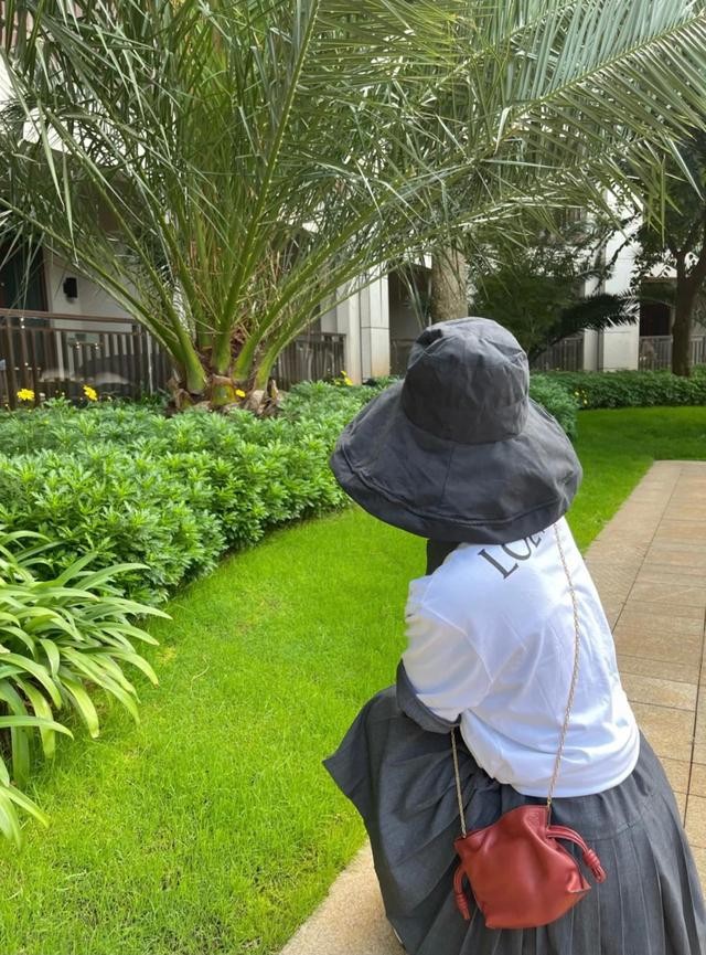 吴昕400块一件衣服带货,吴昕直播带货t恤