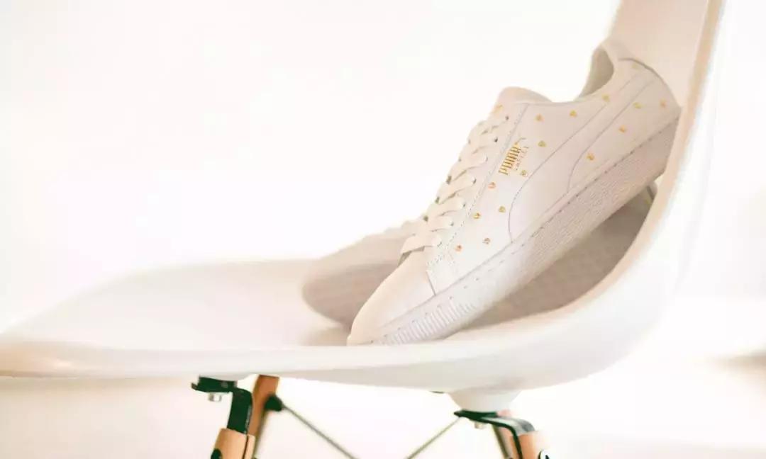 时髦就得穿高跟鞋？！nonono小白鞋也可以