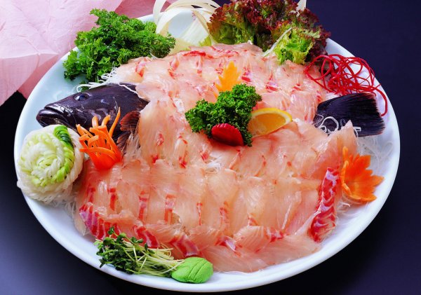 日本人为什么喜欢吃生鱼片寿司,日本人为什么那么喜欢吃生鱼片