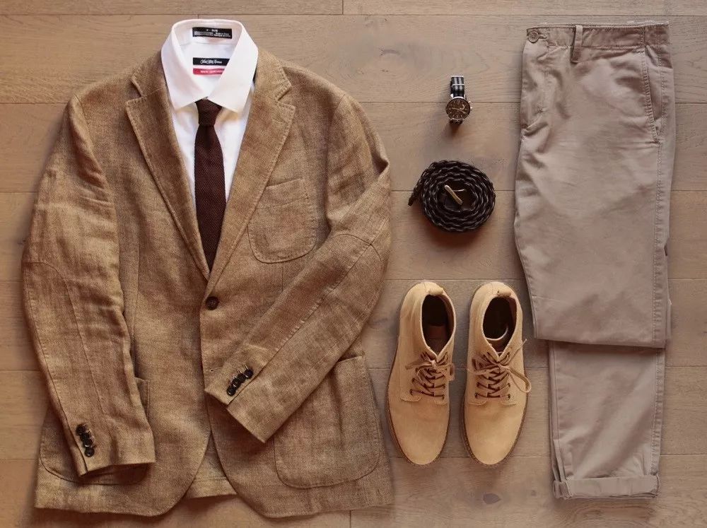 冬天又暖和又软适合穿的靴子,冬天最适合穿的靴子是什么颜色