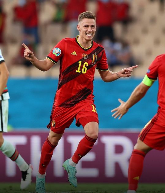 欧洲杯决赛葡萄牙vs法国c罗受伤,欧洲杯比利时vs葡萄牙卫冕路