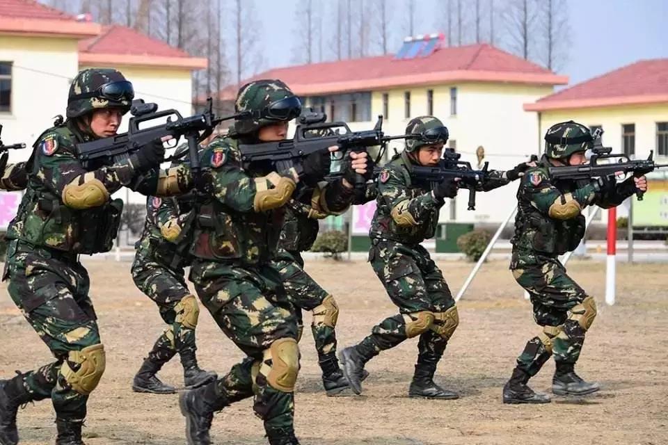 一双好的作战靴,一双作战靴多重