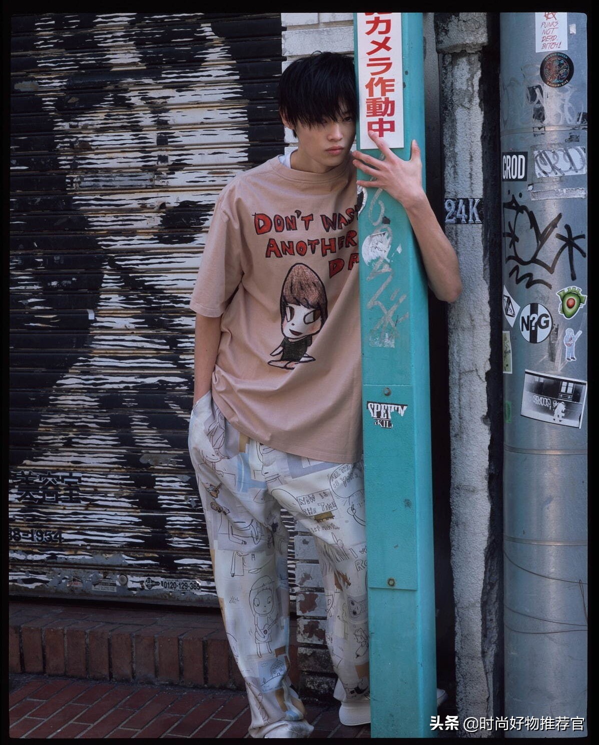 一周新包|莫斯奇诺印象涂鸦、LV古典人像、缪缪铆钉