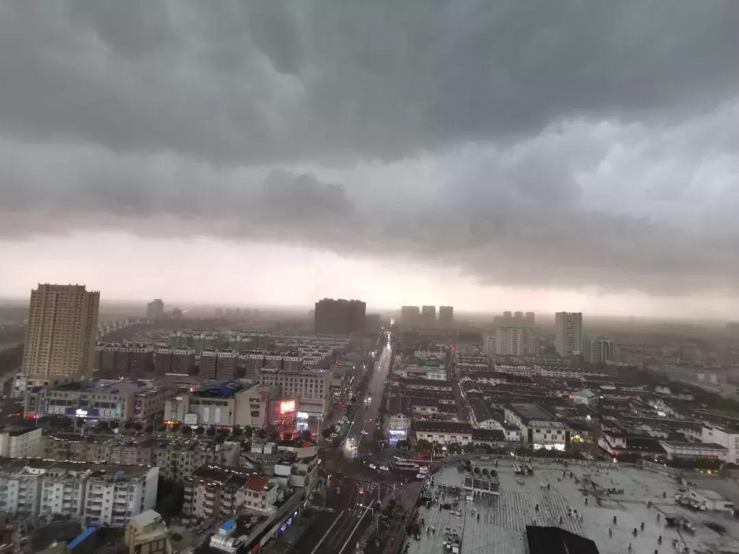 泗洪周边暴雨最新状况,泗洪大雨暴雨视频最新