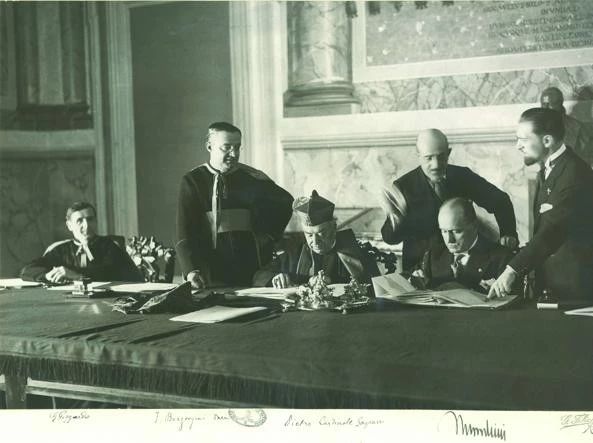 世界上最小的国家梵蒂冈有多少人,世界上最小的国家梵蒂冈