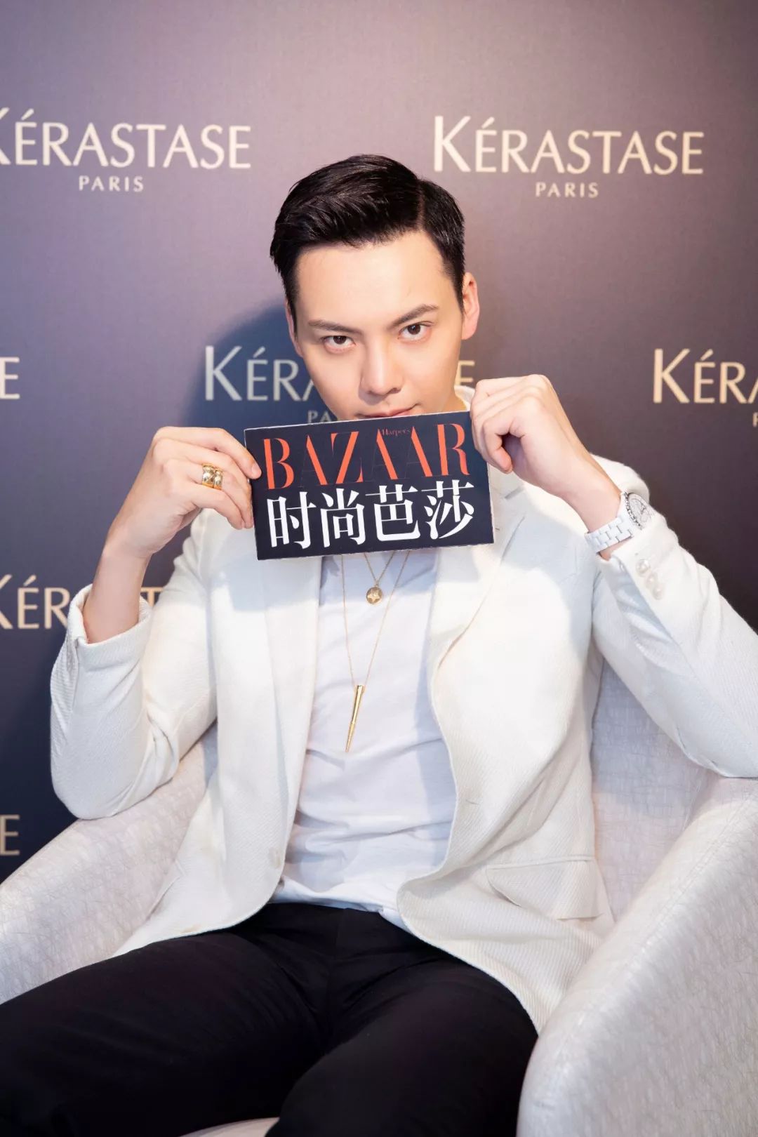 高情商的男生如何提醒女生口红沾牙上了？刘昊然的回答是最甜的