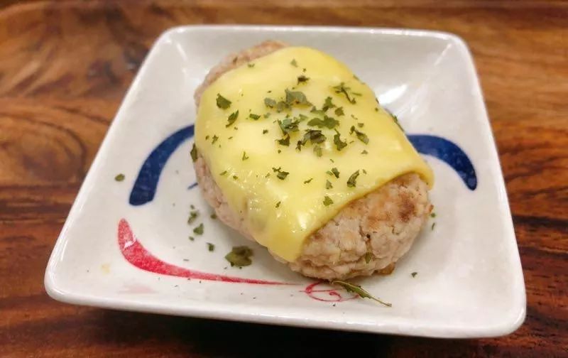 90后女孩直播卖农产品,00后美女吃美食直播