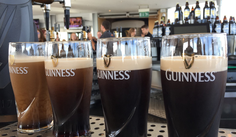 爱尔兰酒吧现在怎么样,大家救我歌曲视频