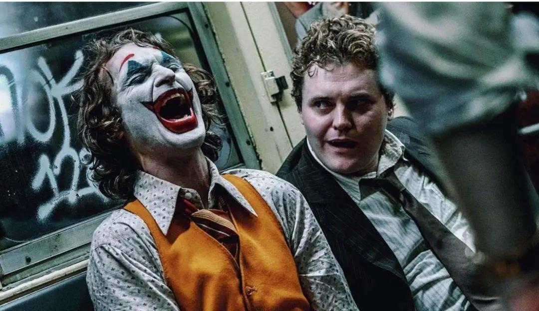 孩子在学校自己花费高怎么教育,有钱没钱怎么教育好是关键