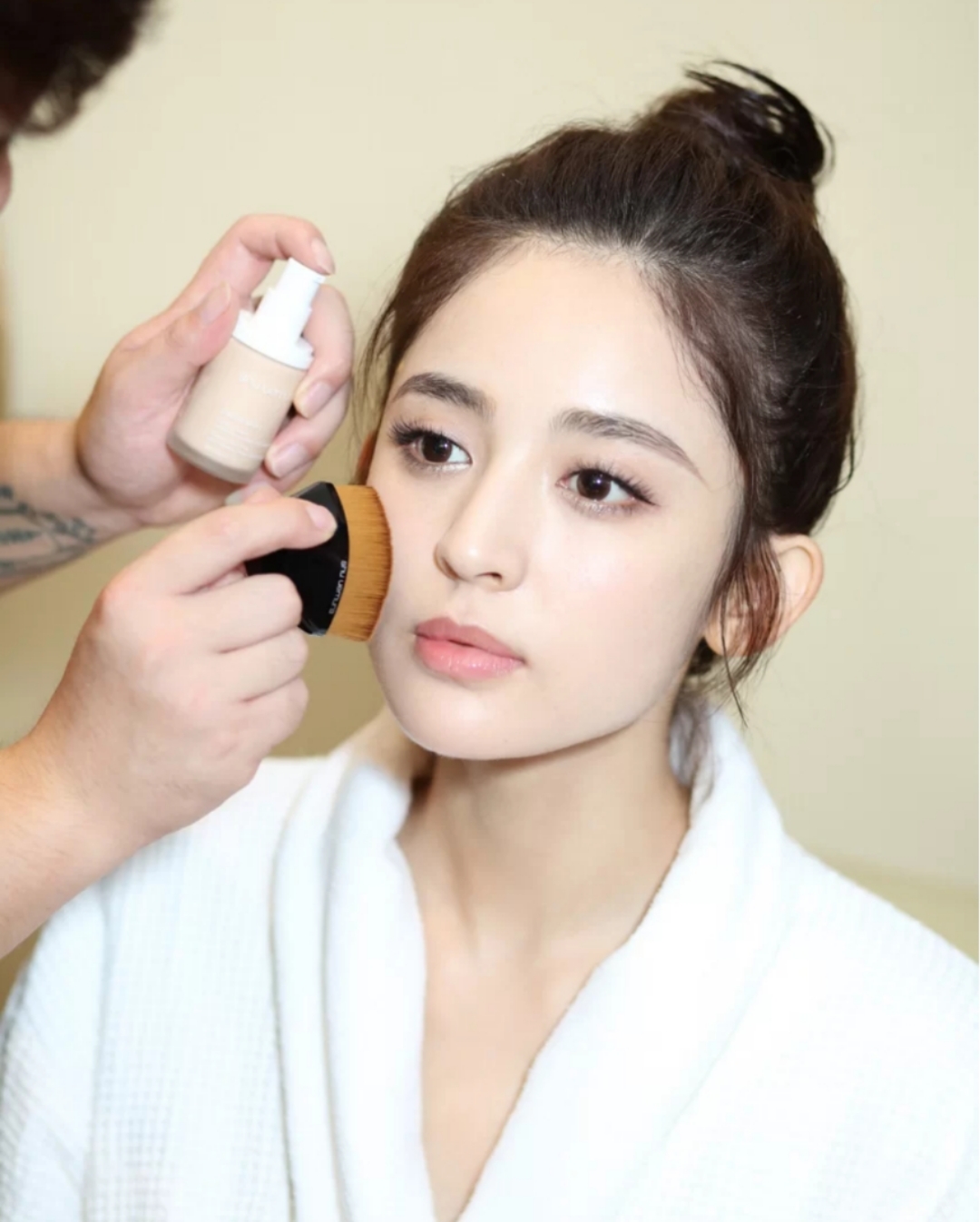 遮瑕粉底液推荐雅诗兰黛沁水,遮瑕粉底液持久正品雅诗兰黛