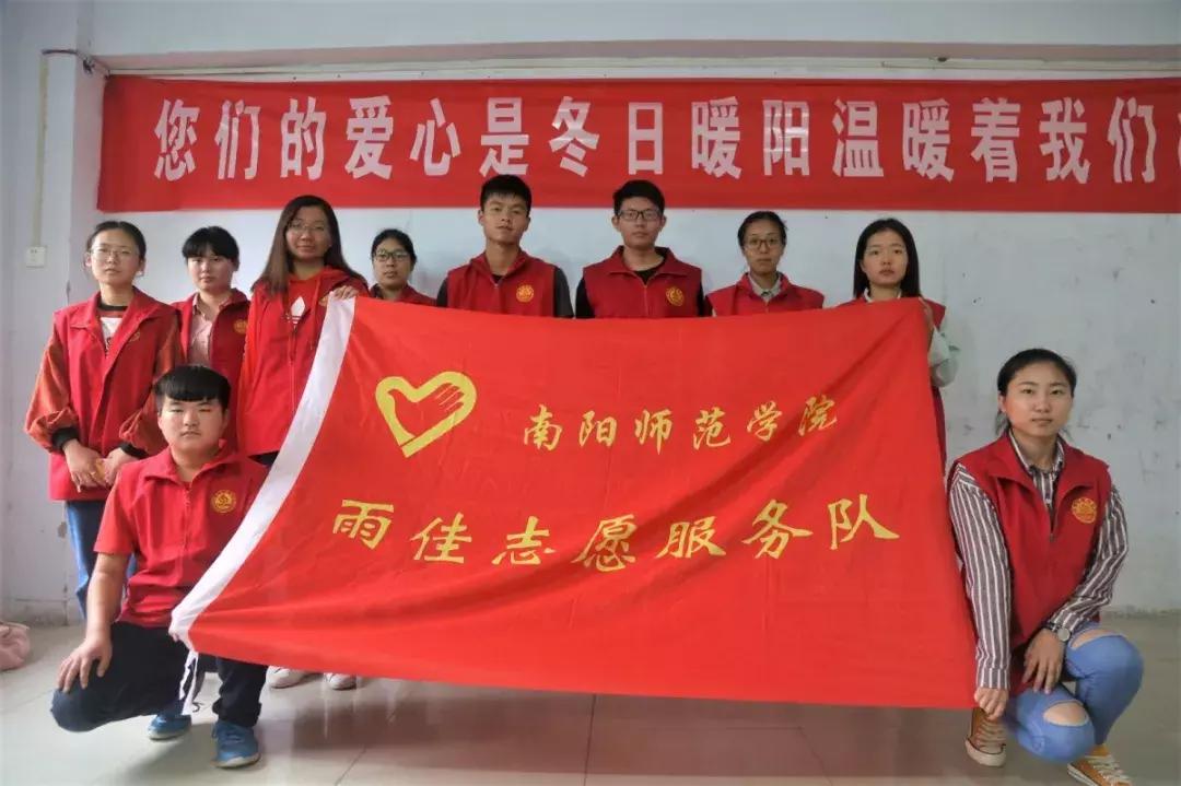 巨海纳百川麟阁多才贤意思,巨海纳百川麟阁多才贤什么意思