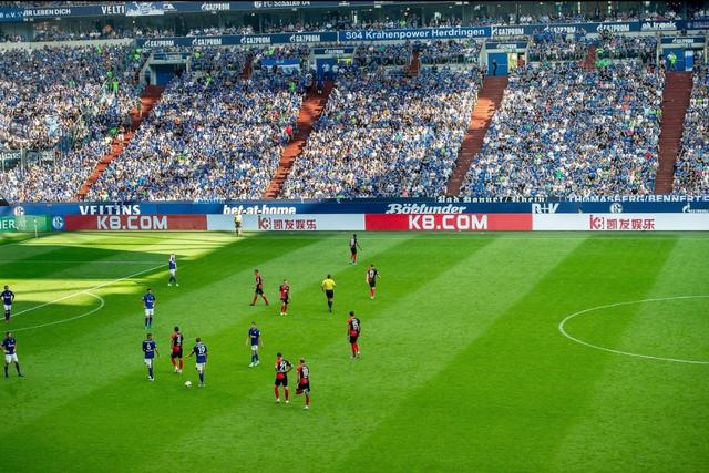 足球妖星进球集锦,快乐足球盘点足球场上的爆笑瞬间