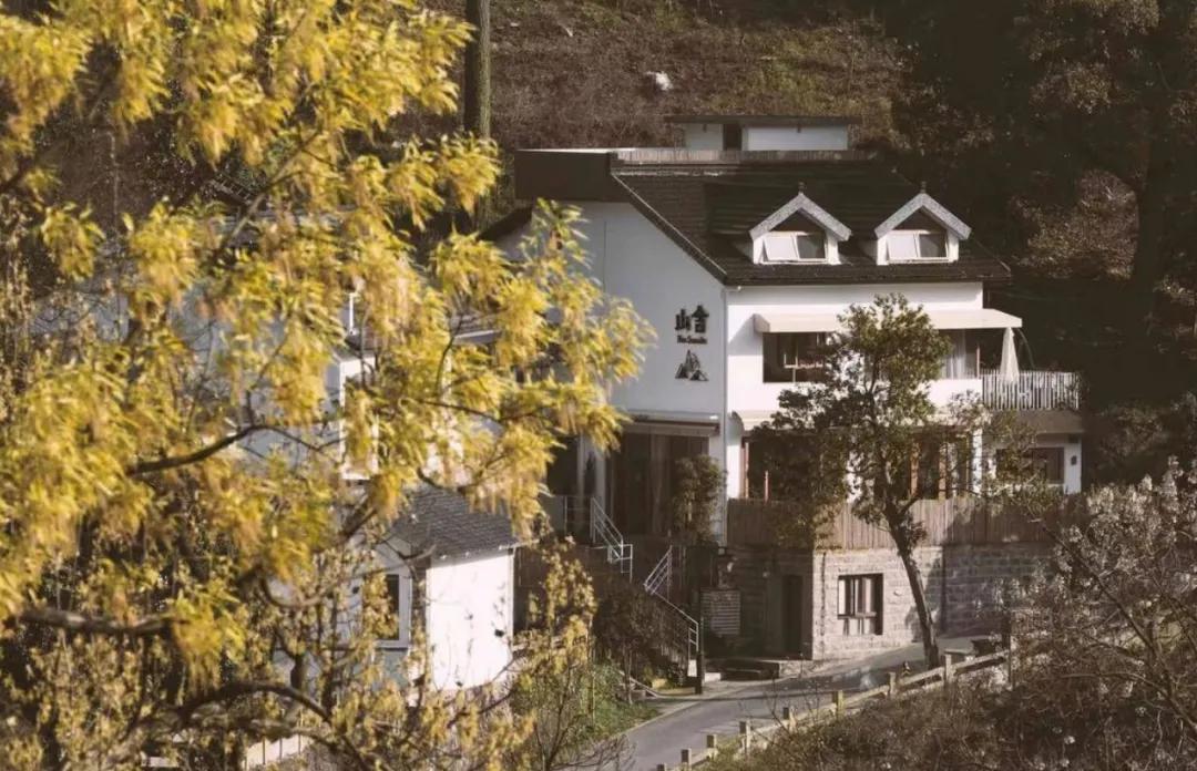 遇间播报|秋风拂杭州,阵阵桂香,满觉陇寻闲适,竟在山舍