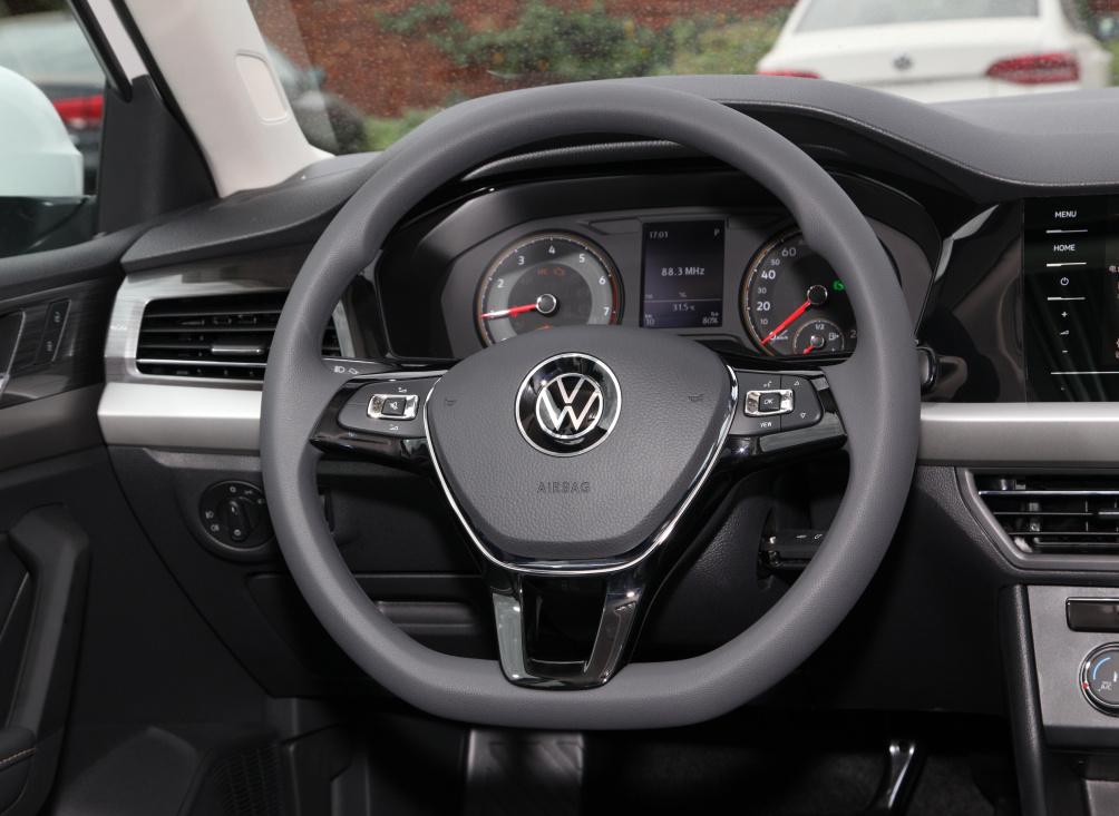 卡罗拉1.2t和轩逸1.6l哪个动力好,卡罗拉与轩逸谁才是实惠之选