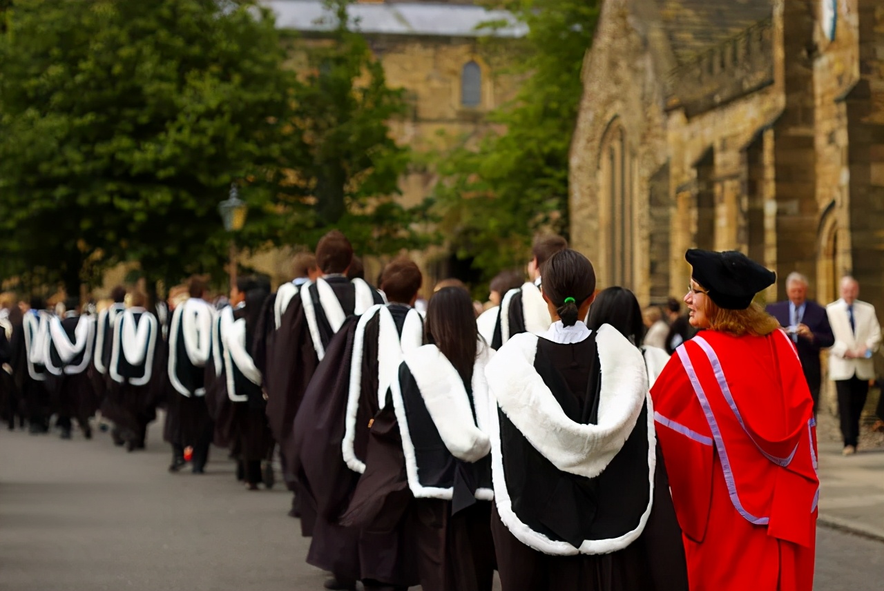英国杜伦大学留学毕业难吗,英国杜伦大学和格拉斯哥大学比较