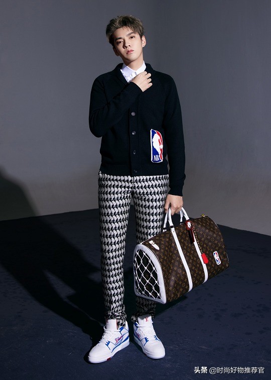 LV新包|NBA合作系列:篮网元素,红白蓝3色细节