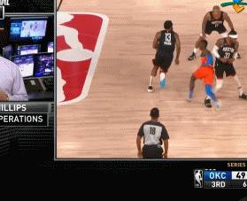 奇葩瞬间！火爆冲突，双双罚下，一人一秒未打却获两关键罚篮