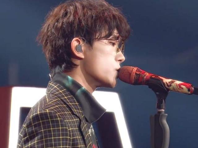 唱歌忘词机智补救男团,唱歌忘词名场面王俊凯