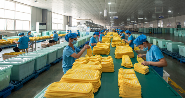 冀州怡青舒袜业:经纬“小袜子”织出“大市场”