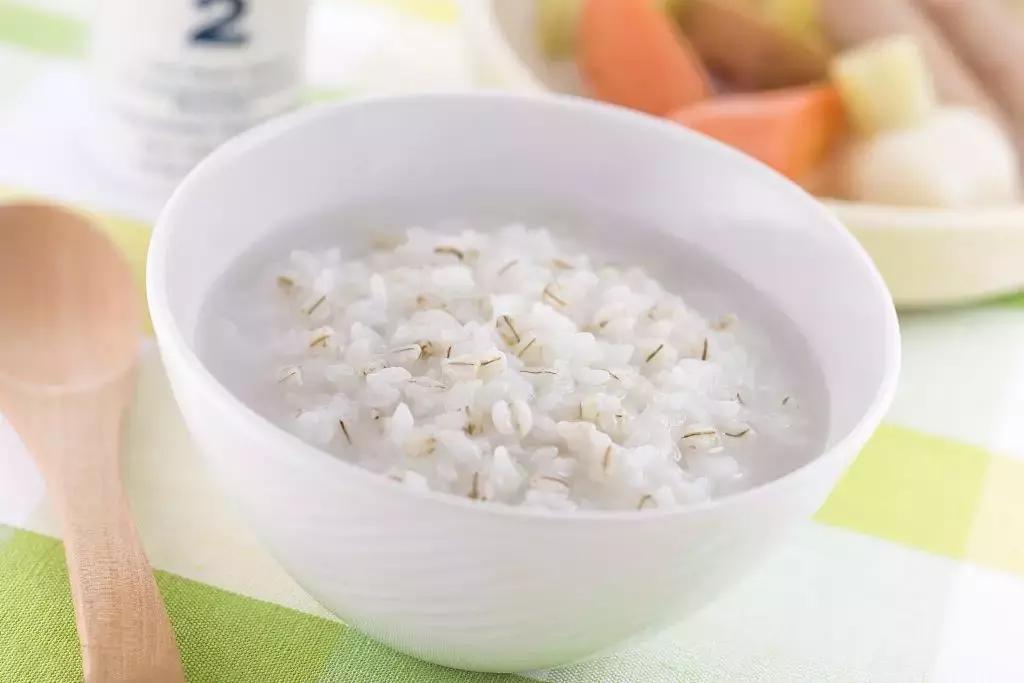 阴虚火旺失眠按摩哪个穴位,阴虚火旺失眠吃什么中成药