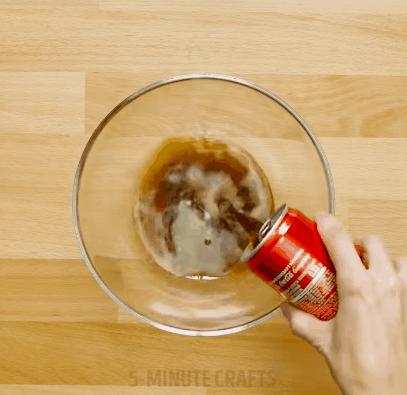 一瓶3块钱的可乐能赚多少钱,3块钱的可乐喝一口永远值两块九