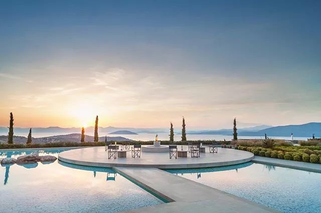 一晚80000，历时10年，耗资33亿的上海安缦，...