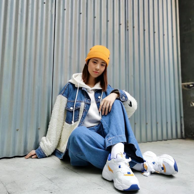 女的穿什么运动鞋好看,日常穿运动鞋推荐女