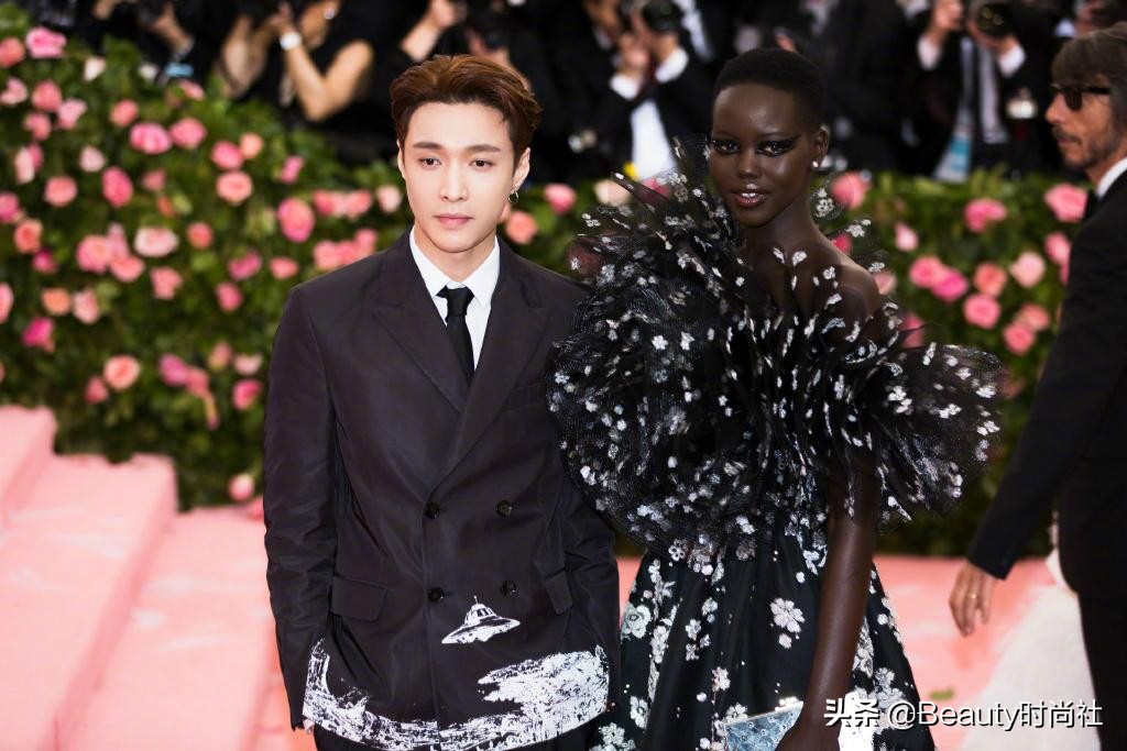 比伯跟c罗,比伯与c罗